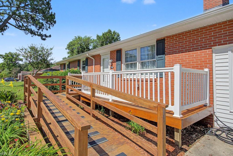 Photo 2 of 43 residential for sale in York County virginia