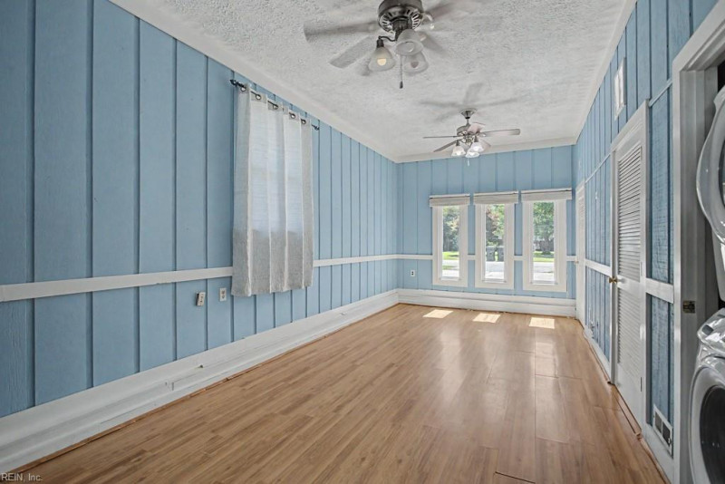 Photo 21 of 43 residential for sale in York County virginia