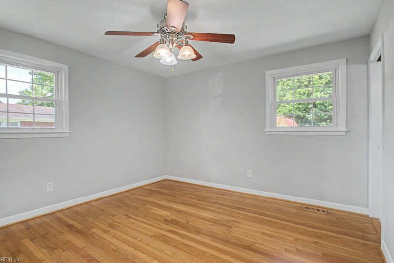 Photo 29 of 43 residential for sale in York County virginia