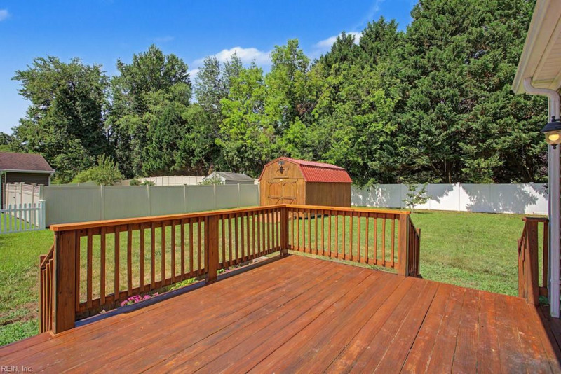 Photo 34 of 43 residential for sale in York County virginia