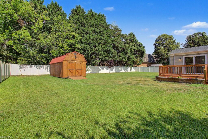 Photo 36 of 43 residential for sale in York County virginia