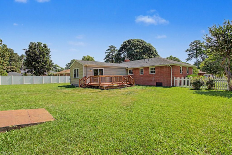 Photo 37 of 43 residential for sale in York County virginia
