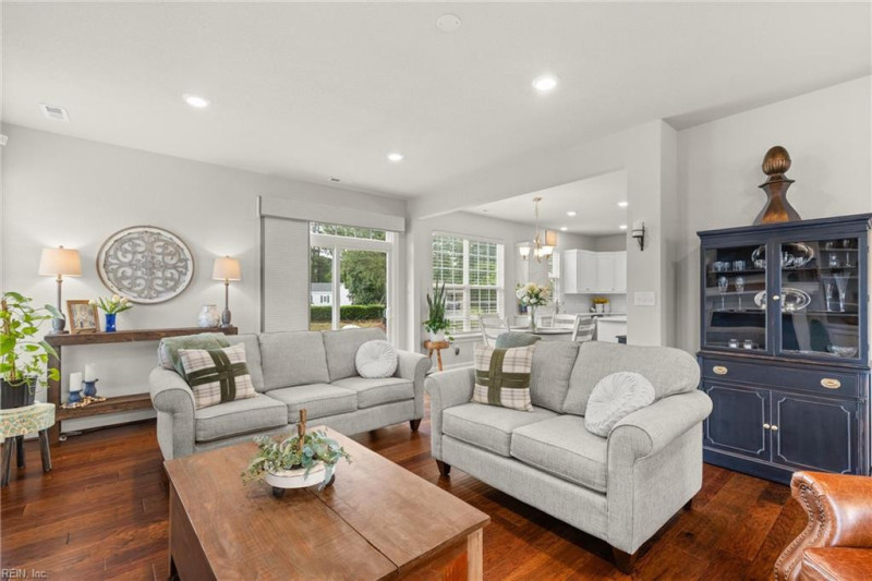 Photo 7 of 35 residential for sale in Suffolk virginia