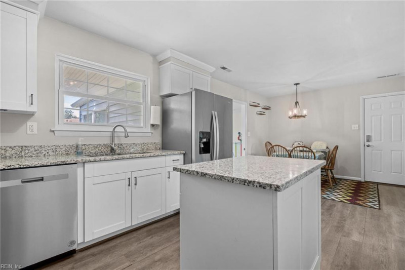 Photo 8 of 27 residential for sale in Suffolk virginia