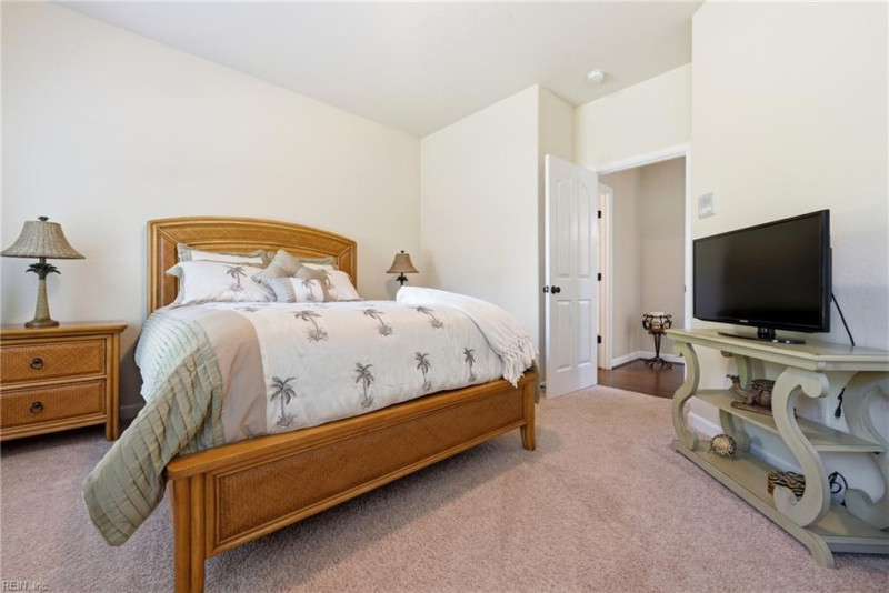 Photo 10 of 50 residential for sale in Chesapeake virginia
