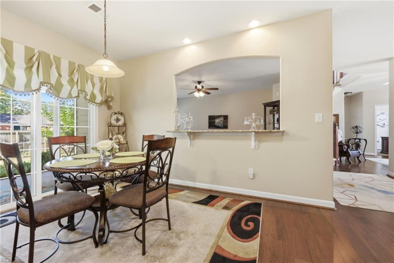 Photo 17 of 50 residential for sale in Chesapeake virginia