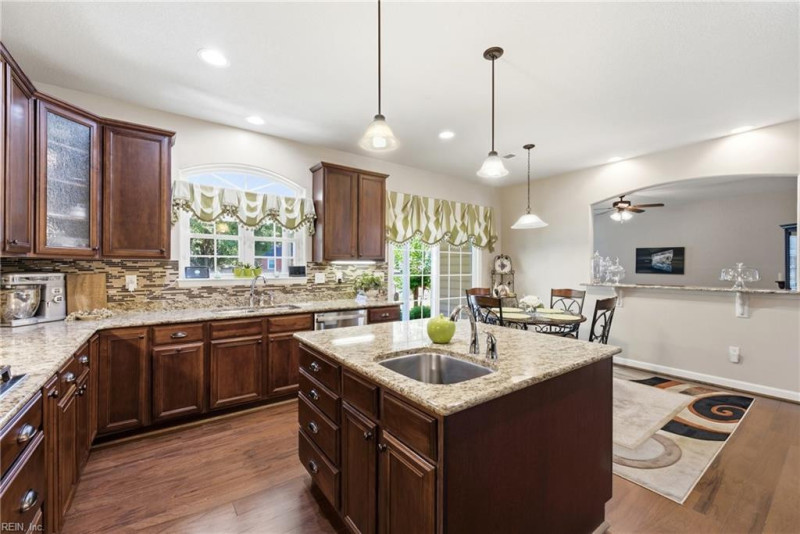 Photo 20 of 50 residential for sale in Chesapeake virginia