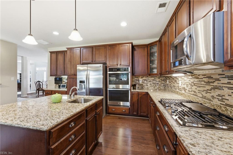Photo 23 of 50 residential for sale in Chesapeake virginia