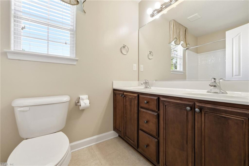 Photo 26 of 50 residential for sale in Chesapeake virginia