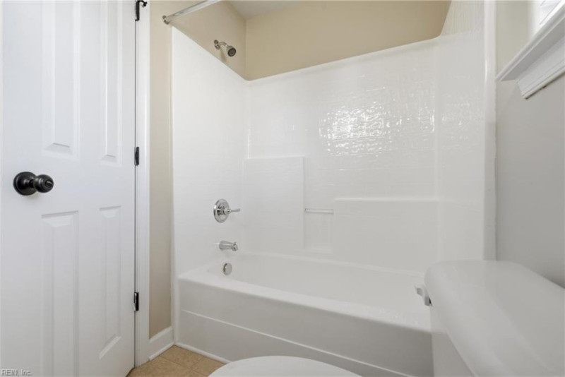 Photo 27 of 50 residential for sale in Chesapeake virginia