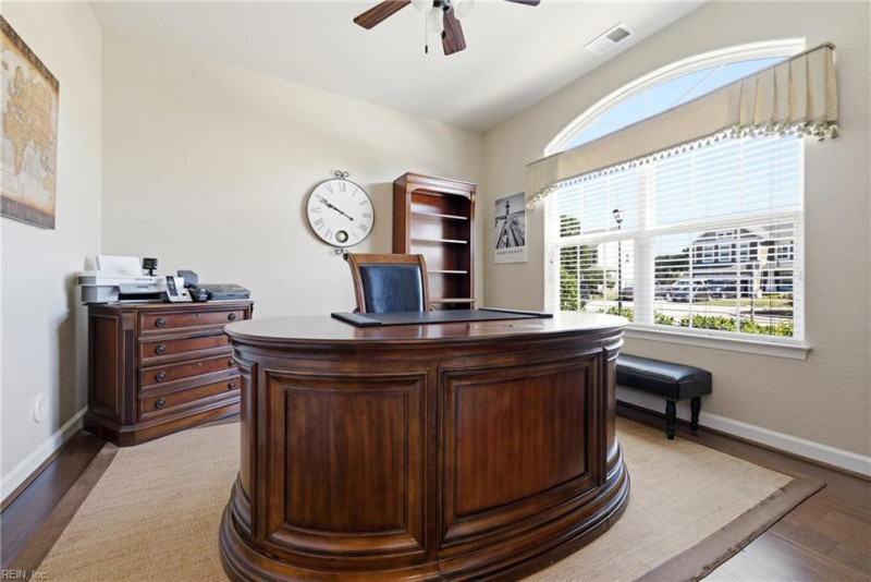Photo 8 of 50 residential for sale in Chesapeake virginia