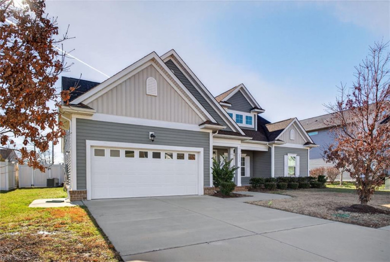 Photo 3 of 45 residential for sale in Chesapeake virginia