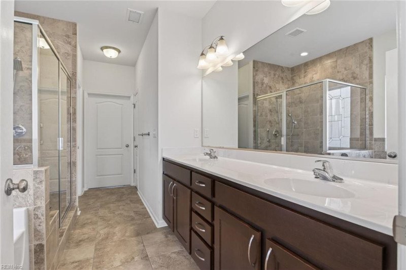 Photo 31 of 45 residential for sale in Chesapeake virginia