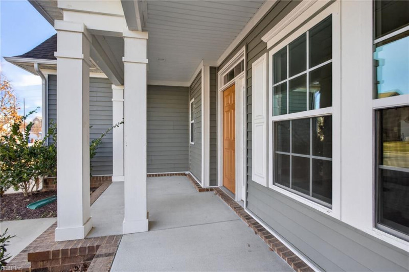 Photo 4 of 45 residential for sale in Chesapeake virginia