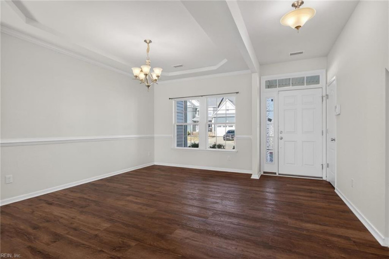 Photo 5 of 45 residential for sale in Chesapeake virginia