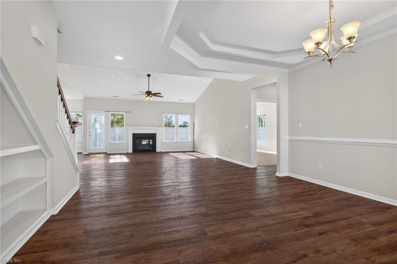 Photo 7 of 45 residential for sale in Chesapeake virginia