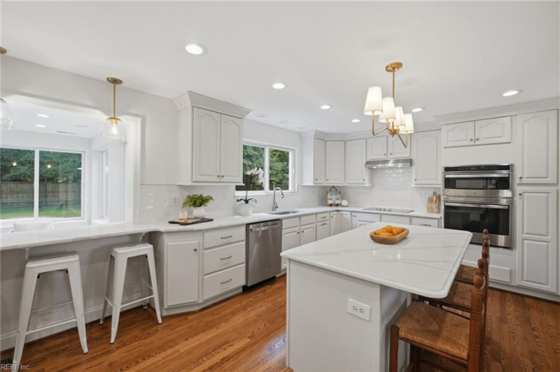 Photo 11 of 49 residential for sale in Virginia Beach virginia