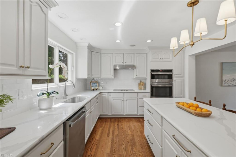 Photo 8 of 49 residential for sale in Virginia Beach virginia