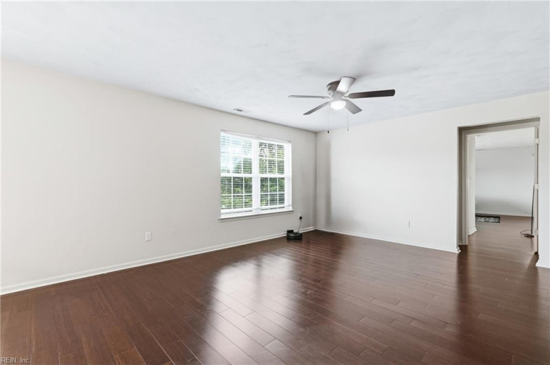 Photo 11 of 42 residential for sale in Virginia Beach virginia