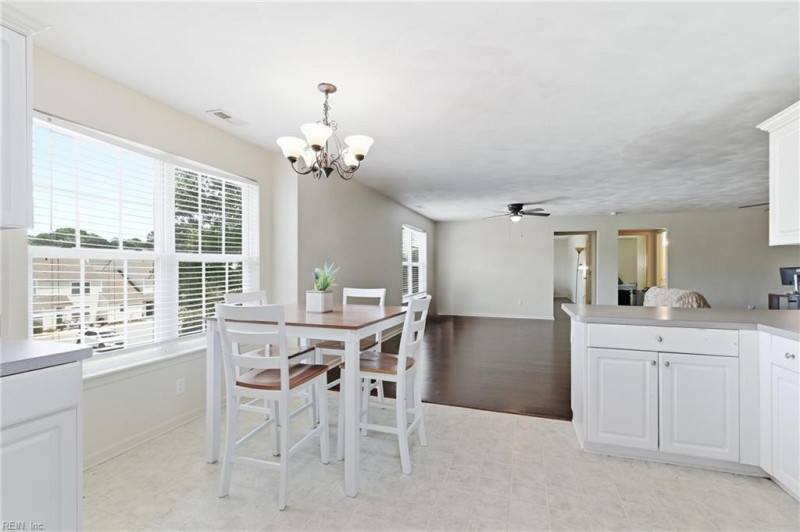 Photo 15 of 42 residential for sale in Virginia Beach virginia