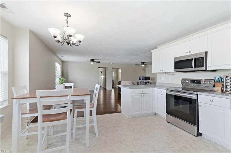 Photo 16 of 42 residential for sale in Virginia Beach virginia