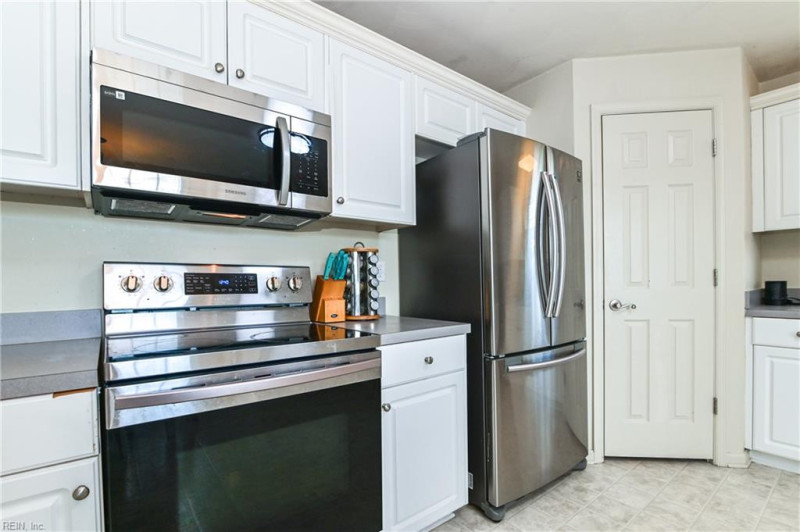 Photo 17 of 42 residential for sale in Virginia Beach virginia