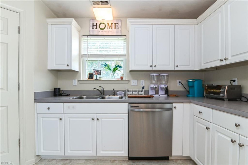 Photo 19 of 42 residential for sale in Virginia Beach virginia