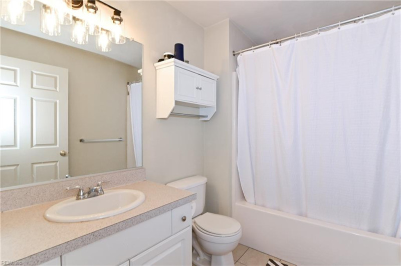Photo 4 of 42 residential for sale in Virginia Beach virginia