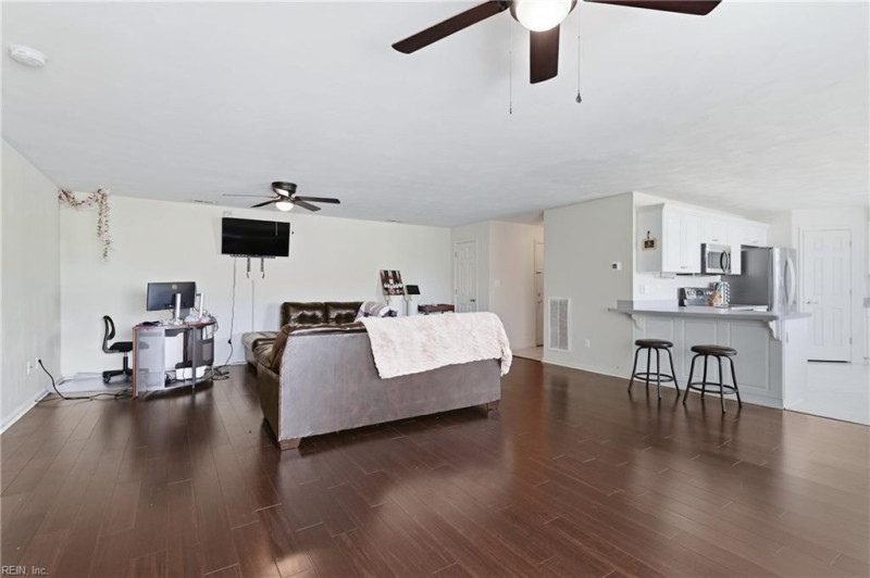 Photo 7 of 42 residential for sale in Virginia Beach virginia