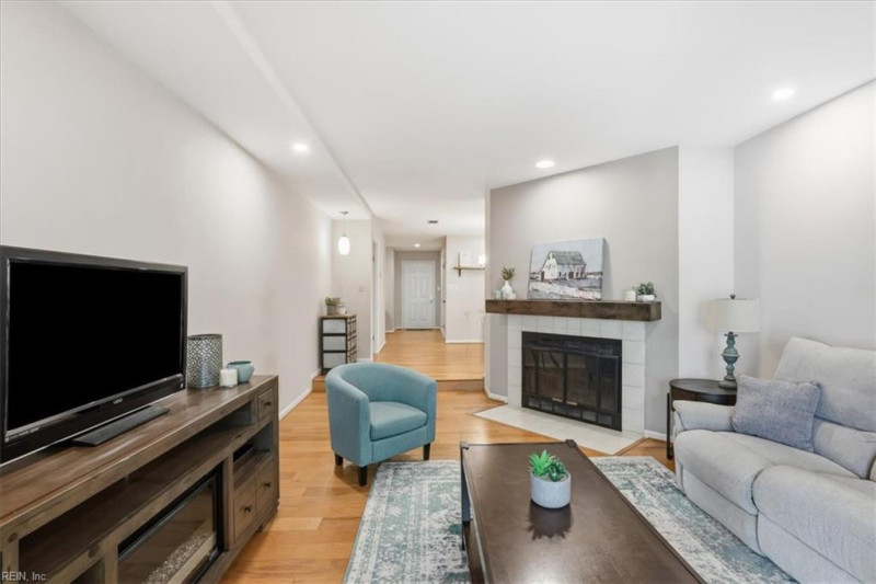 Photo 14 of 39 residential for sale in Norfolk virginia
