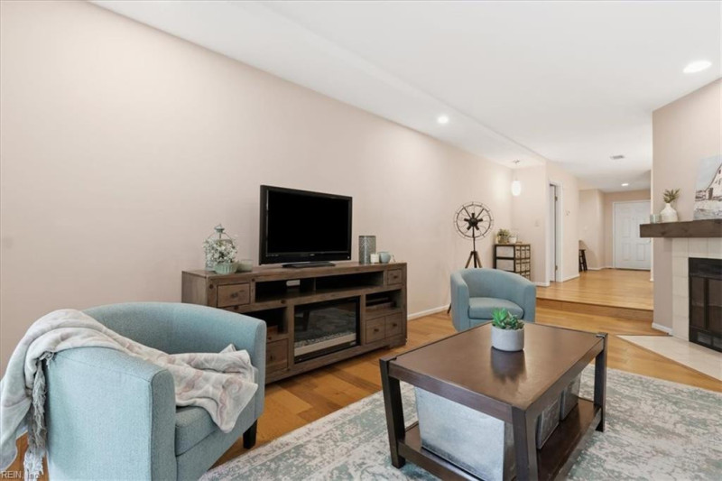 Photo 15 of 39 residential for sale in Norfolk virginia