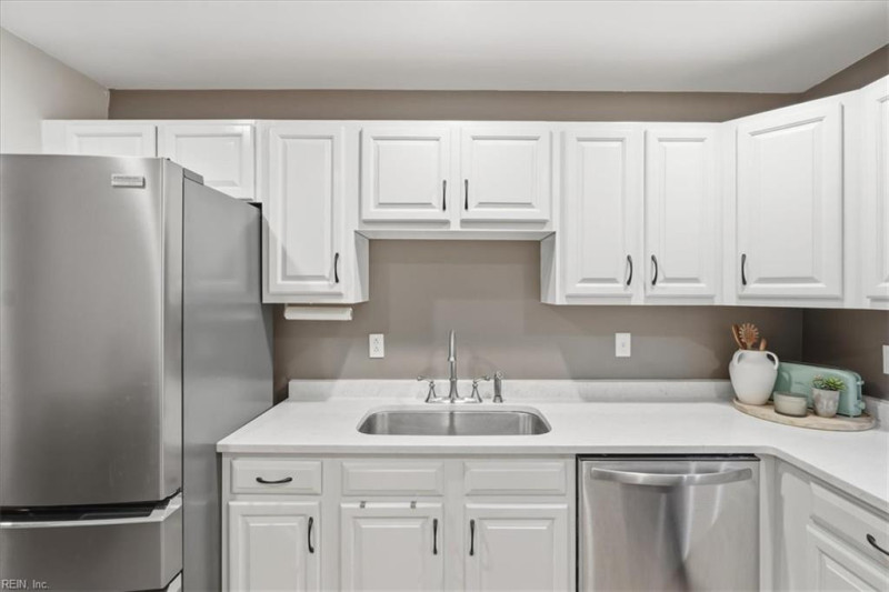 Photo 4 of 39 residential for sale in Norfolk virginia