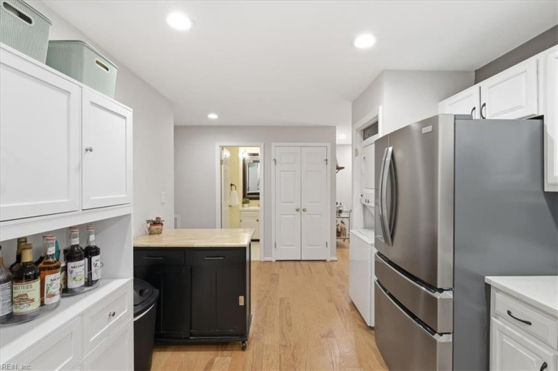 Photo 6 of 39 residential for sale in Norfolk virginia