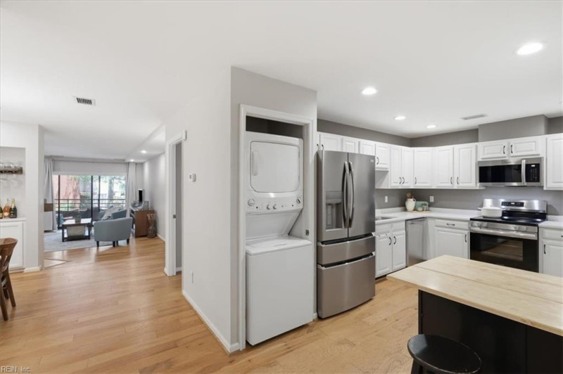 Photo 8 of 39 residential for sale in Norfolk virginia