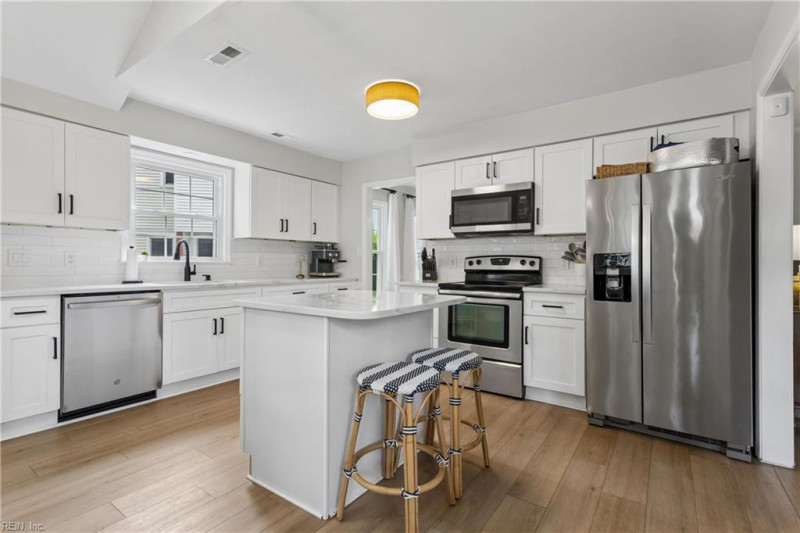 Photo 13 of 50 residential for sale in Newport News virginia