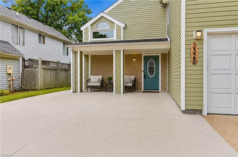 Photo 2 of 29 residential for sale in Virginia Beach virginia