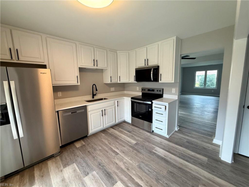 Photo 8 of 27 residential for sale in Virginia Beach virginia
