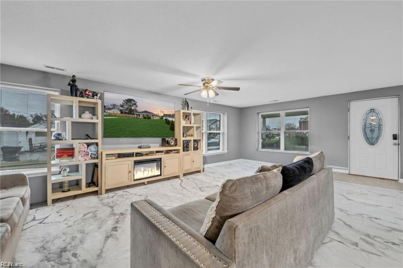 Photo 11 of 20 residential for sale in Virginia Beach virginia