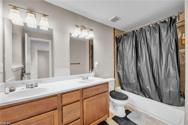 Photo 9 of 20 residential for sale in Virginia Beach virginia