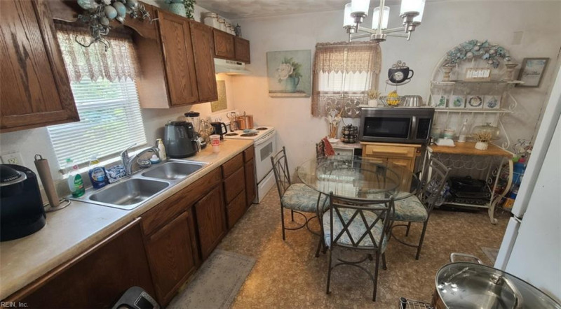 Photo 2 of 3 residential for sale in Suffolk virginia