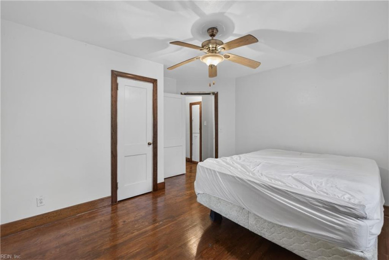 Photo 12 of 39 residential for sale in Norfolk virginia