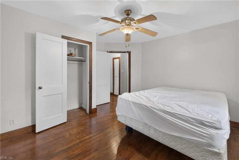 Photo 13 of 39 residential for sale in Norfolk virginia