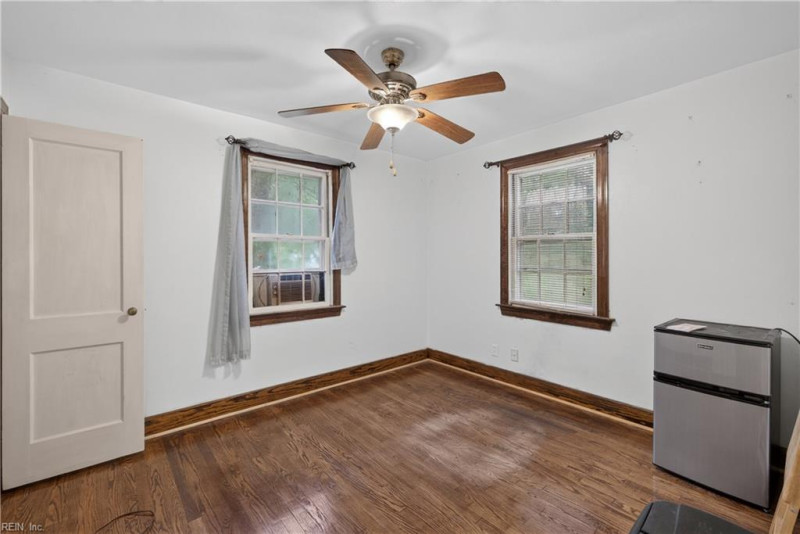 Photo 15 of 39 residential for sale in Norfolk virginia