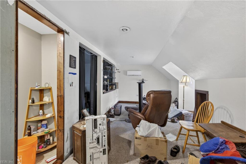 Photo 17 of 39 residential for sale in Norfolk virginia