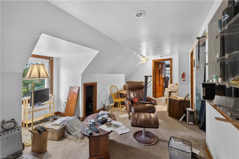 Photo 18 of 39 residential for sale in Norfolk virginia