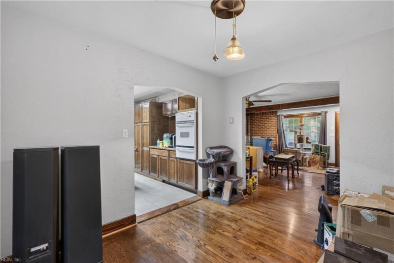 Photo 6 of 39 residential for sale in Norfolk virginia