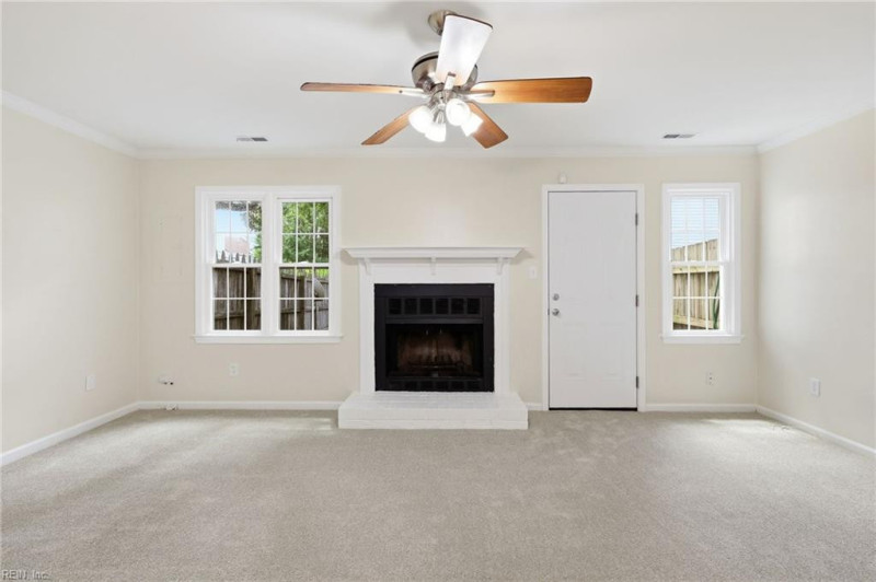 Photo 10 of 37 residential for sale in Virginia Beach virginia