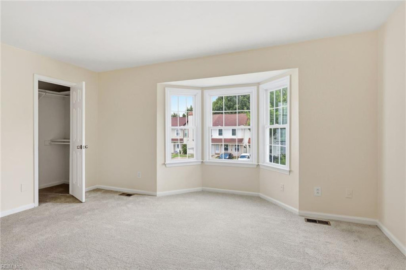 Photo 17 of 37 residential for sale in Virginia Beach virginia