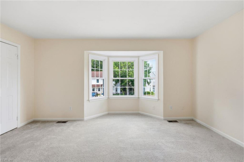 Photo 18 of 37 residential for sale in Virginia Beach virginia