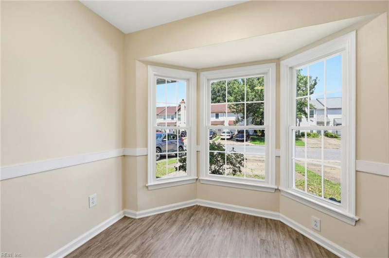 Photo 5 of 37 residential for sale in Virginia Beach virginia